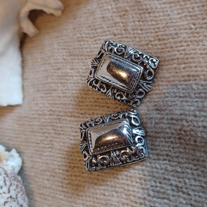 Rectangle 925 Earrings.